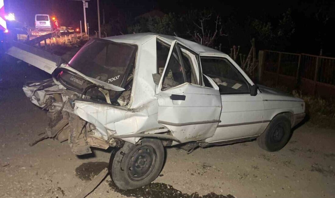 Karaman’da yaşanan trafik kazasında, hafif ticari araç bir otomobile arkadan