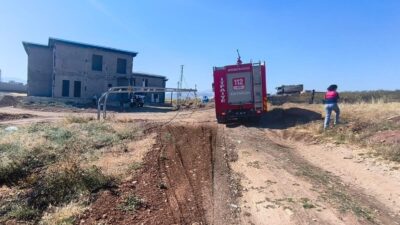 Adıyaman’da, Altınşehir Mahallesi Özelevler Mevkii’nde bir hafriyat kamyonunun seyir halindeyken