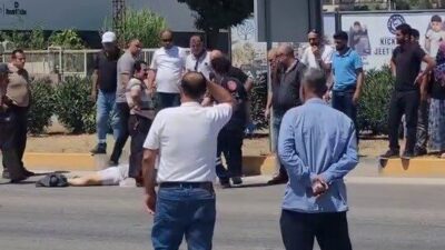Antakya ilçesinde karşıdan karşıya geçmeye çalışan bir yaşlı adam otomobil