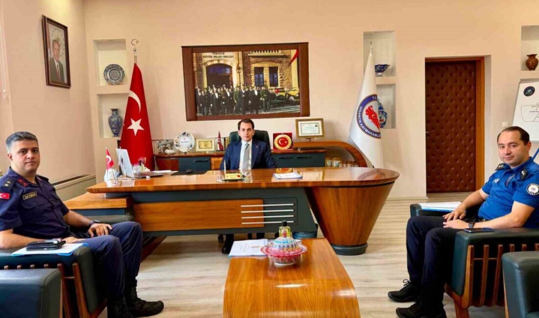 Hisarcık ilçesinde, Kaymakam Erkan Atam’ın başkanlığında asayiş toplantısı düzenlendi. Toplantıya,