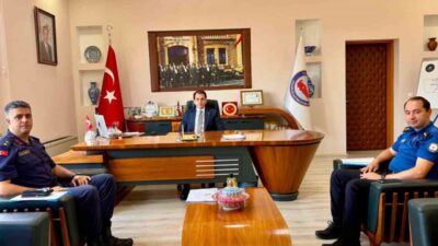 Hisarcık ilçesinde, Kaymakam Erkan Atam’ın başkanlığında asayiş toplantısı düzenlendi. Toplantıya,