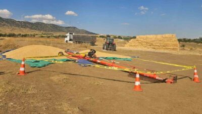 Kırıkkale’de, buğday yükleme işlemi sırasında devrilen hububat elevatörünün altında kalarak