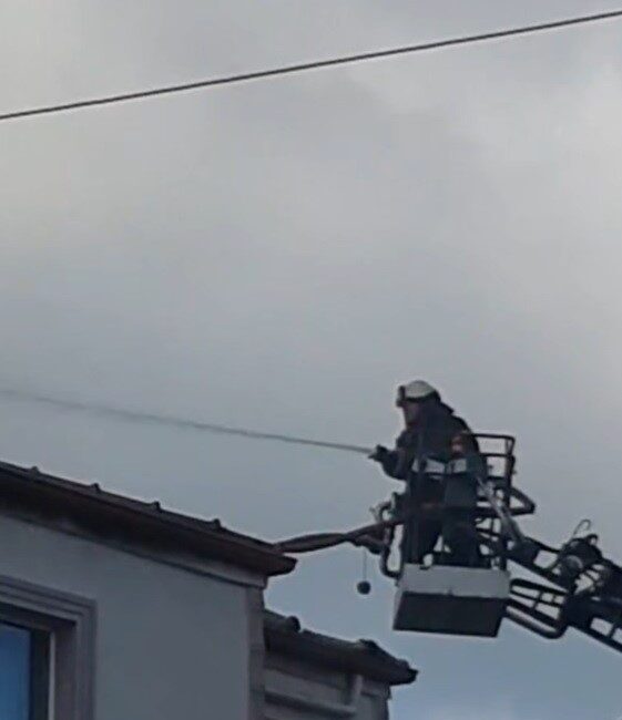 Sakarya’da, Aziziye Mahallesi Fatih Caddesi üzerinde bulunan iki katlı betonarme