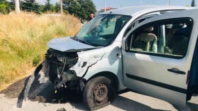 Afyonkarahisar’ın Bolvadin ilçesinde meydana gelen trafik kazasında 4 kişi yaralandı.