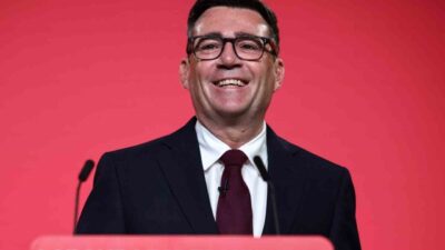 İngiltere’de Andy Burnham, İşçi Partisi’nin yeni lideri olarak seçildi ve