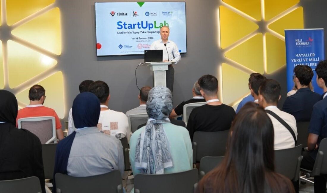 İnönü Üniversitesi tarafından düzenlenen “StartUpLab: Liseliler İçin Yapay Zeka Girişimciliği