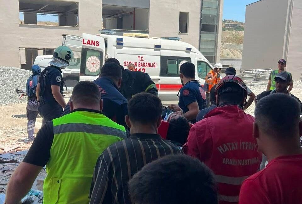 Hatay’da, Antakya ilçesine bağlı Kisecik Mahallesi’nde, inşaatı devam eden bir