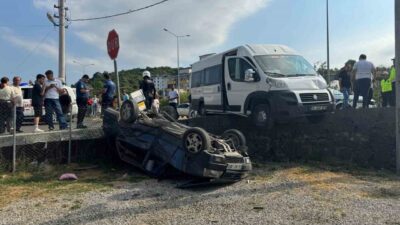 Karabük kara yolunda işçi servisi ile otomobilin çarpışması sonucu meydana