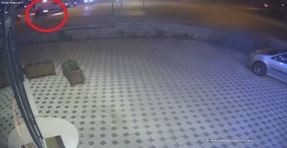Bursa’nın Osmangazi ilçesinin Hürriyet Mahallesi’nde meydana gelen trafik kazasında, kırmızı