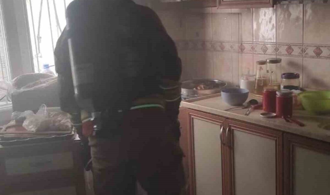 İskenderun İlçesi, Denizciler Mahallesi’nde bir evde ocakta unutulan yemek nedeniyle