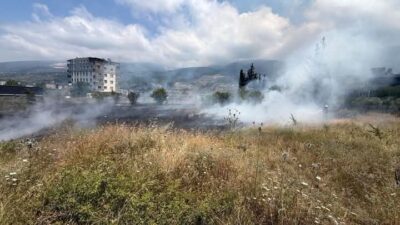 İskenderun’un Hatay ilçesinde meydana gelen yangın, itfaiye ekiplerinin başarılı müdahalesi