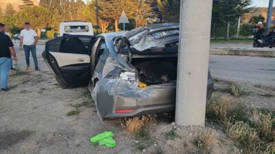 Isparta’da meydana gelen trafik kazasında takla atan bir araçtaki 2