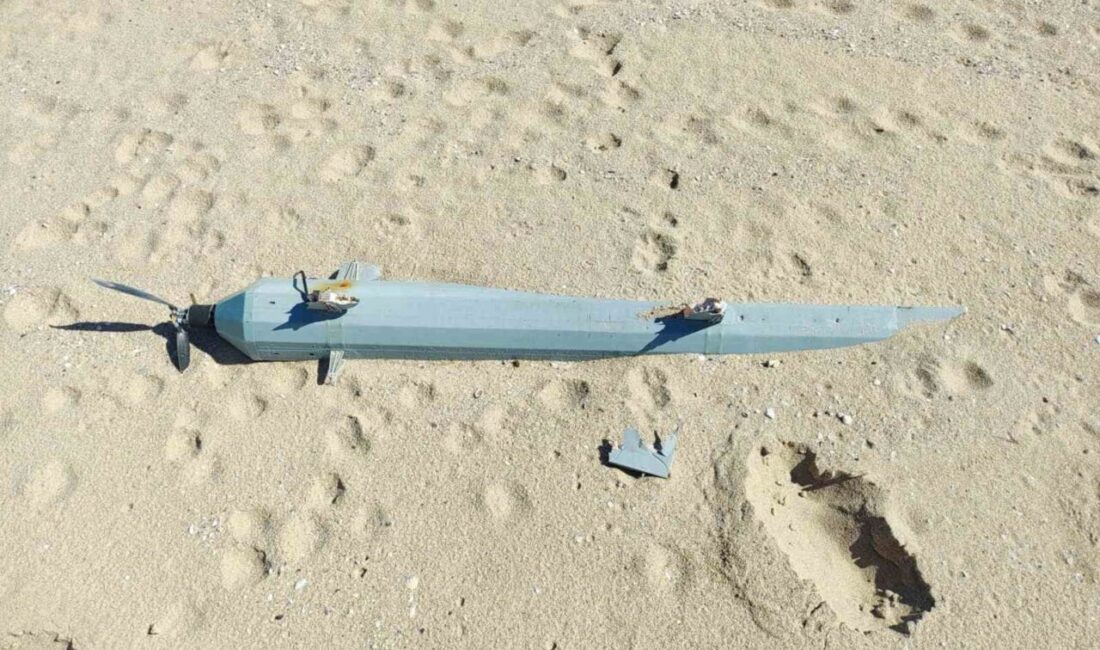 Arnavutköy Karaburun sahilindeki olayda, parçalanmış bir kamikaze insansız hava aracına