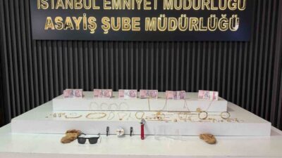 İstanbul’da evlere düzenledikleri hırsızlık operasyonları sonucunda nakit para, çek ve