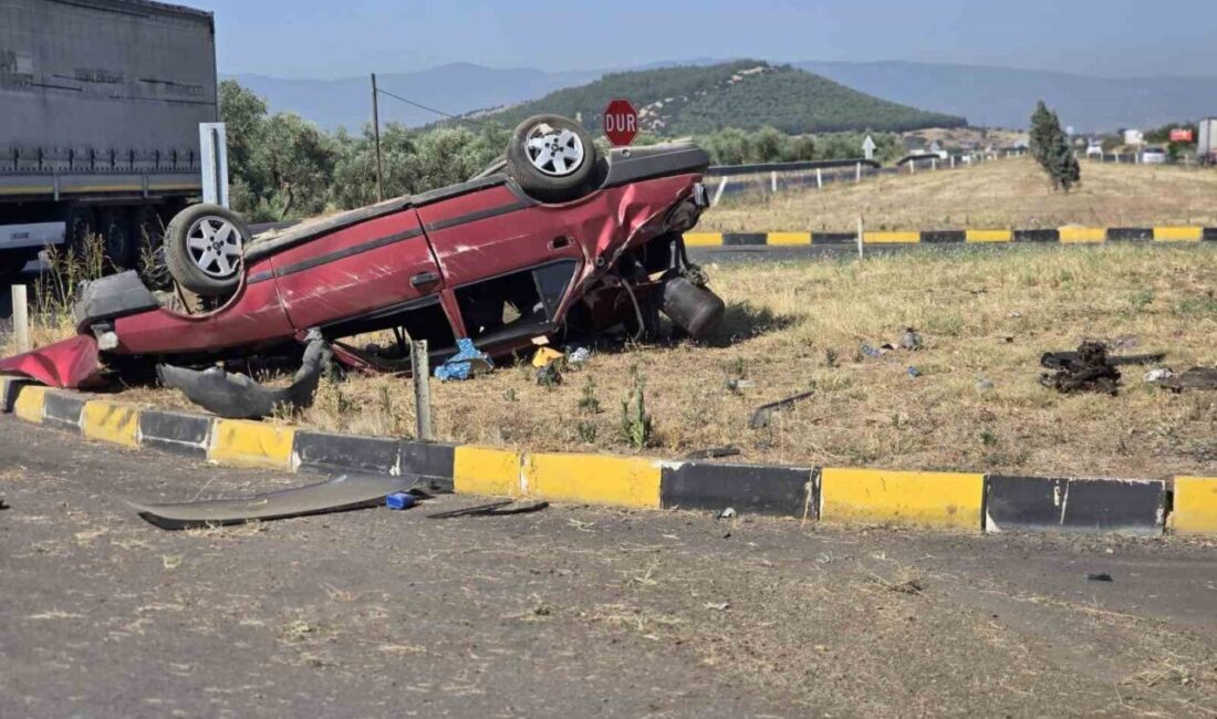 İzmir’de bir otomobil, Bayındır-Torbalı yolundaki Havuzbaşı Mahallesi kavşağında kontrolden çıkarak