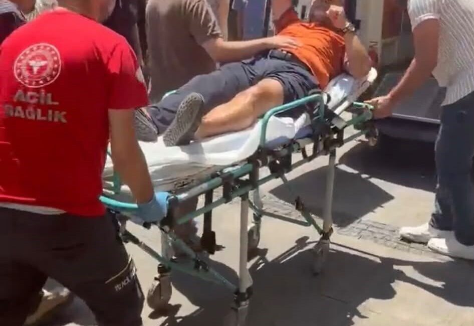 İzmir’in Konak ilçesinde gerçekleşen bir silahlı saldırıda 60 yaşındaki bir