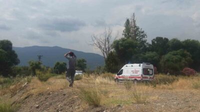 Bursa’nın İznik ilçesinde, serinlemek amacıyla göle giren 19 ve 21