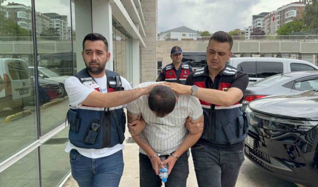 Atakum ilçesinde gerçekleştirilen uyuşturucu operasyonunda, jandarma ekipleri bir aracın bagajında