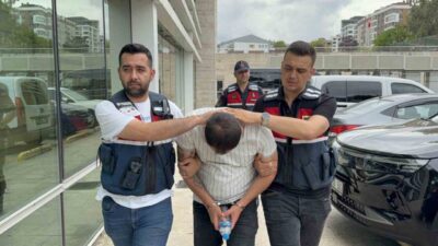 Atakum ilçesinde gerçekleştirilen uyuşturucu operasyonunda, jandarma ekipleri bir aracın bagajında