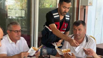 Afyonkarahisar’da Jandarma ekipleri, Susuz ve Çıkrık beldelerinde yaşayan vatandaşları dolandırıcılık