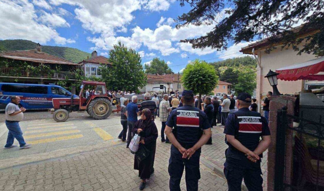 Bilecik İl Jandarma Komutanlığı’nın ekipleri, halkı hırsızlık ve dolandırıcılık konusunda