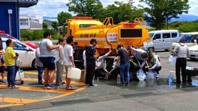 Japonya Baş Kabine Sekreteri Minoru Kihara, Kumamoto eyaletinde meydana gelen