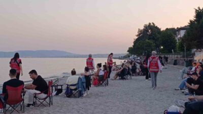 Tekirdağ Emniyet Müdürlüğü kadın polisleri, Değirmenaltı Sahili’nde huzur ve güvenliği
