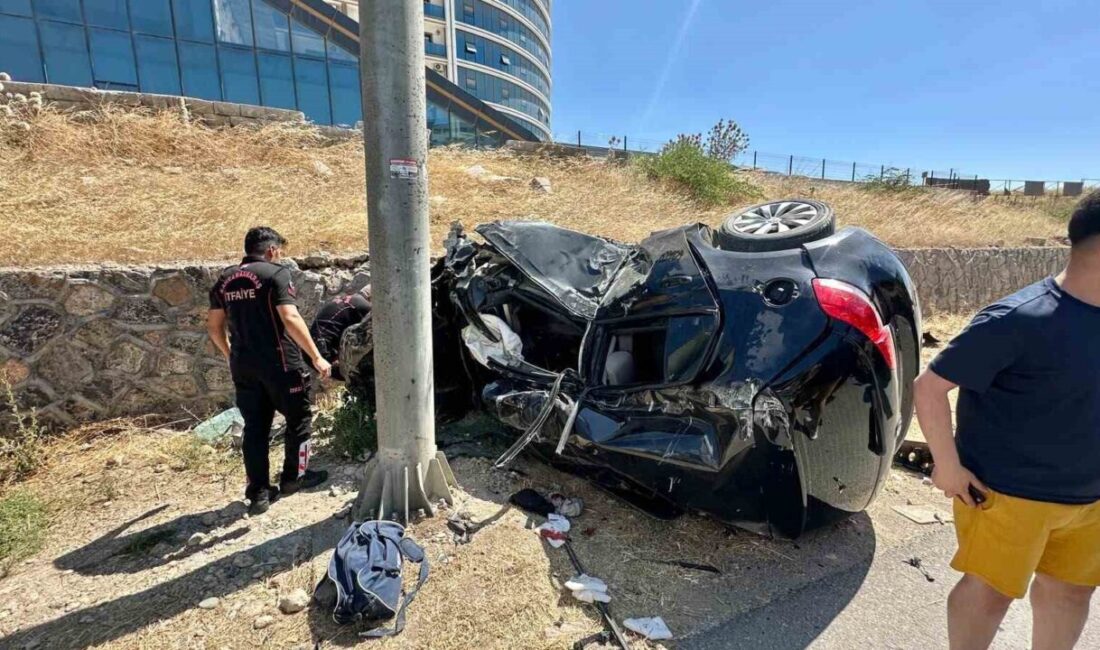 Kahramanmaraş’ta yaşanan trafik kazasında 2 kişi ağır yaralı olarak hastaneye