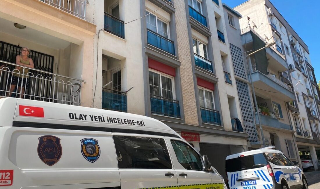 Aydın’ın Efeler ilçesinde, bulunduğu evin banyosunda arkadaşı tarafından hareketsiz halde