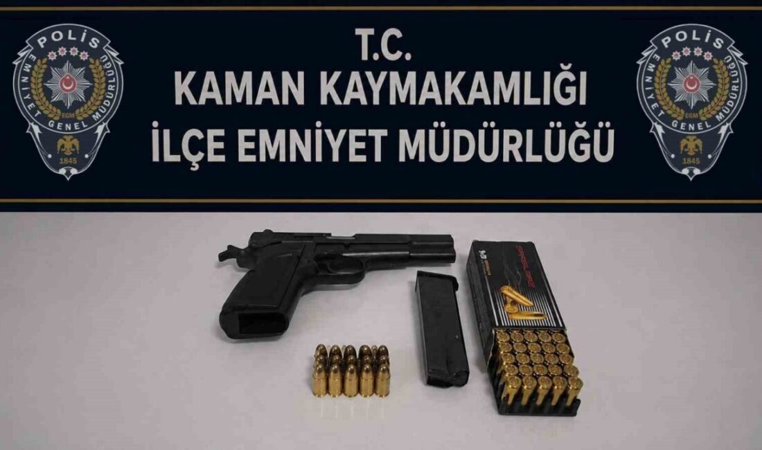 Kırşehir’in Kaman ilçesinde polis ekipleri tarafından gerçekleştirilen bir operasyonda, ruhsatsız