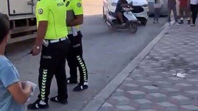 Burdur’da bir sürücü, arızalanan kamyonetini tamir etmeye çalışırken yaşanan bir
