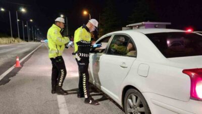 Karaman’da polis ekipleri son bir hafta içerisinde gerçekleştirdikleri denetimlerde uyuşturucu