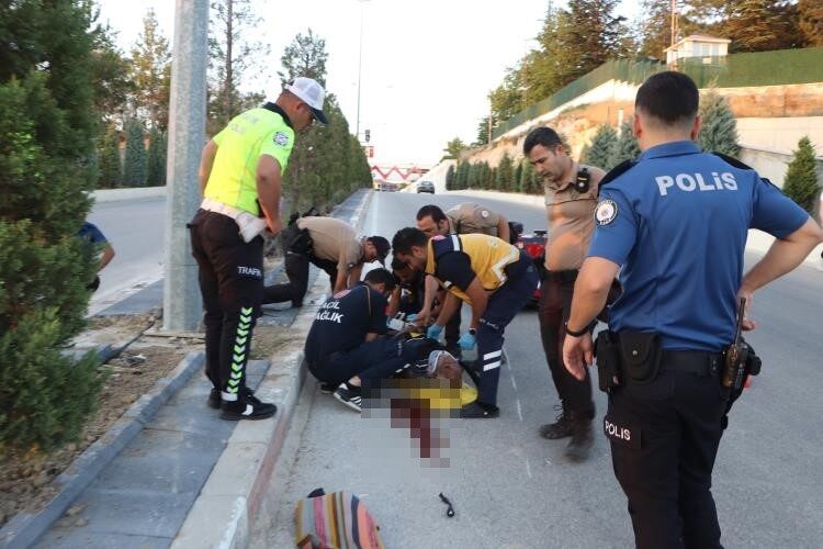 Karaman’da meydana gelen trafik kazasında, bir otomobilin çarpması sonucu ağır