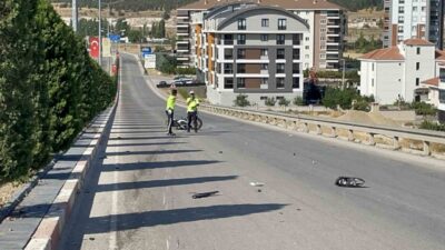 Karaman’da bir otomobil ile çarpışarak devrilen motosiklet sürücüsü yaralandı. Kaza,