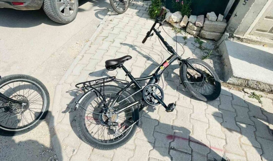 Karaman’da meydana gelen bir trafik kazasında, pikap ile bisiklet çarpıştı