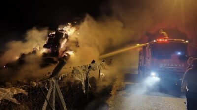 Konya’nın Karapınar ilçesinde meydana gelen saman balyası yangını, bölge sakinlerinde
