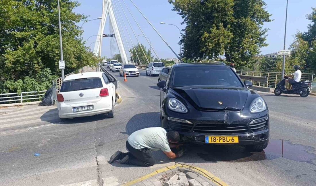Manavgat ilçesinde meydana gelen trafik kazasında, bir sürücü alt geçit