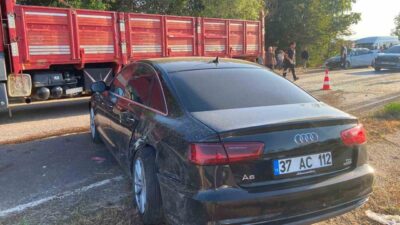 Kastamonu’da meydana gelen trafik kazasında, iki otomobilin çarpışması sonucu 2