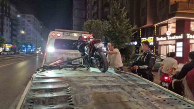 Eskişehir’de, polis ekipleri tarafından gerçekleştirilen denetimler sırasında, katlanabilir plaka kullanan
