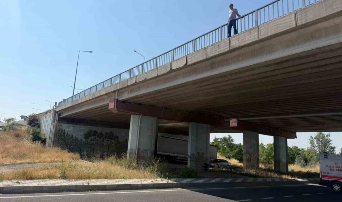 Sivrihisar ilçesindeki olay nedeniyle Eskişehir-Afyonkarahisar yolunda trafik bir süre aksadı.