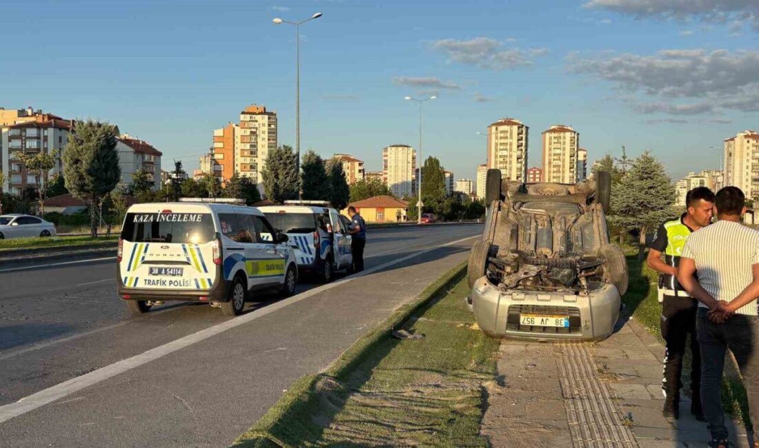 Kayseri’nin Melikgazi ilçesinde meydana gelen trafik kazasında hafif ticari aracın