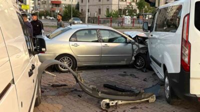 Kocasinan ilçesinde meydana gelen bir olayda, bir otomobilin kontrolden çıkarak
