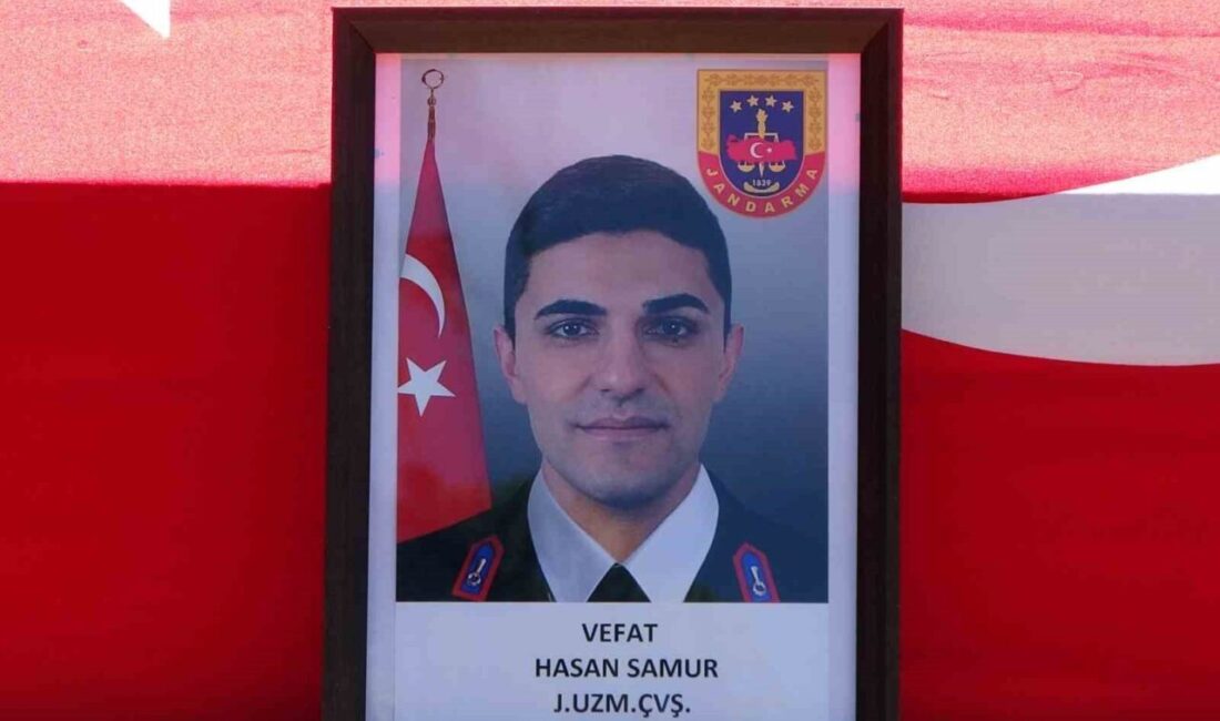 Uzman Çavuş Hasan Samur Afyonkarahisar’da geçirdiği trafik kazasında eşi ve