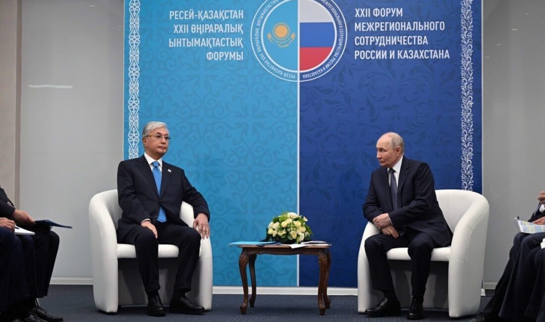 Kazakistan Devlet Başkanı Kasım Cömert Tokayev, Rusya’nın Omsk kentinde Rusya