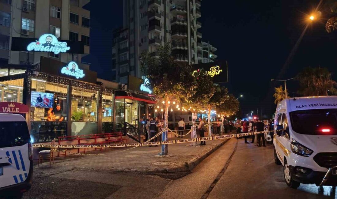Adana’da bir kebap restoranına motosikletle gelen 2 şüpheli tarafından düzenlenen