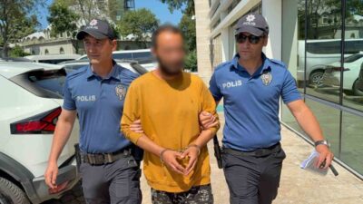 Samsun’un İlkadım ilçesinde bir kediye tekme atan ve güvenlik kamerasına