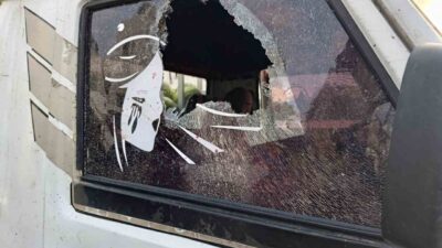 Pazarda karpuz satarak geçimini sağlayan bir esnaf, rakiplerinin piyasa fiyatının