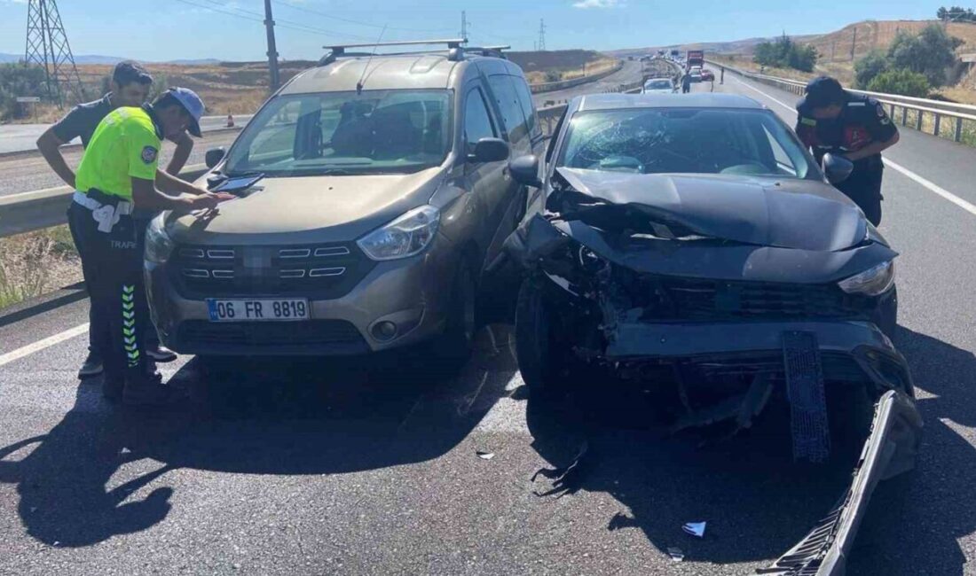 Kırıkkale’de meydana gelen zincirleme trafik kazasında 2’si çocuk 3 kişi
