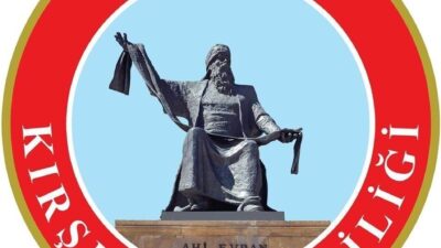 Kırşehir Valiliği tarafından yapılan açıklamada, il genelinde rüzgar ve fırtınanın