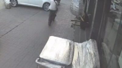 Kırşehir’de bir çocuk, bisikletiyle kaldırımda ilerlerken bir ara sokaktan çıkan